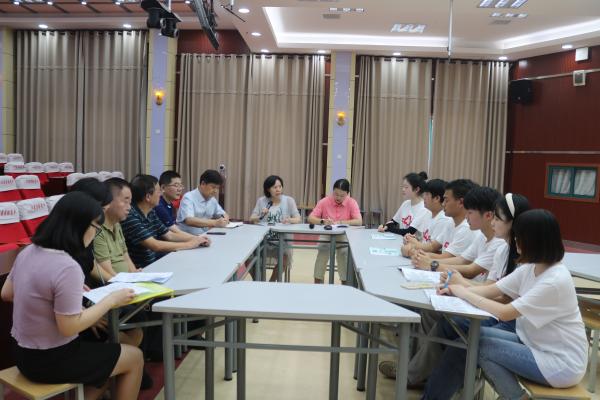 bevictor伟德体育青春性健康教育实践服务队开展艾滋病预防宣讲活动(图1) bevictor伟德体育青春性健康教育实践服务队开展艾滋病预防宣讲活动(图1)