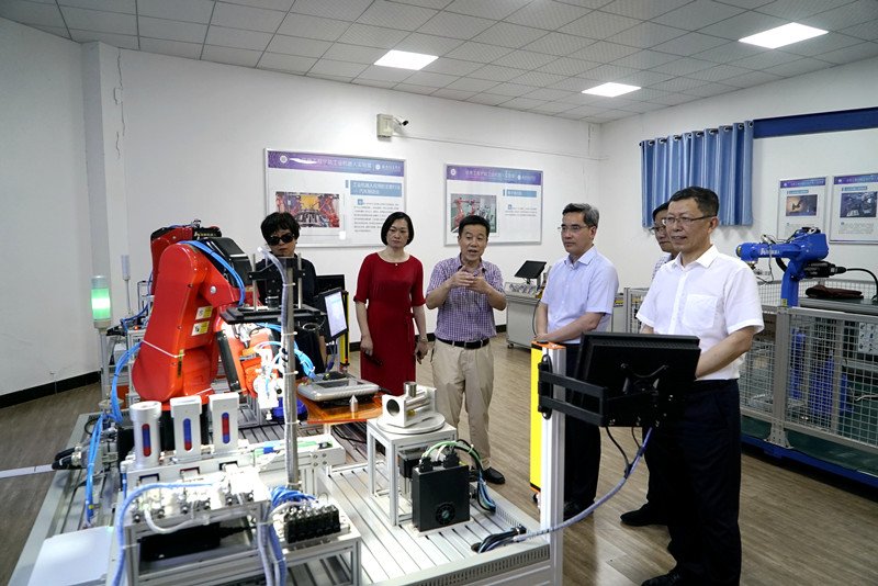 清华大学艾四林和北京大学康沛竹教授 莅临bevictor伟德体育指导(图1)