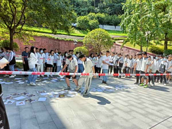 bevictor伟德体育青春性健康教育实践服务队开展艾滋病预防宣讲活动(图3) bevictor伟德体育青春性健康教育实践服务队开展艾滋病预防宣讲活动(图3)