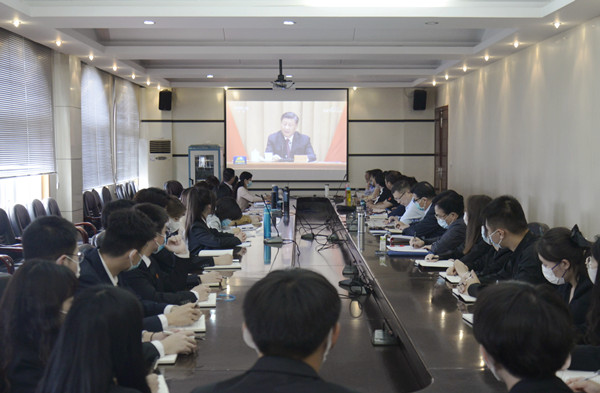 bevictor伟德体育举行思政课集体备课会(图2)